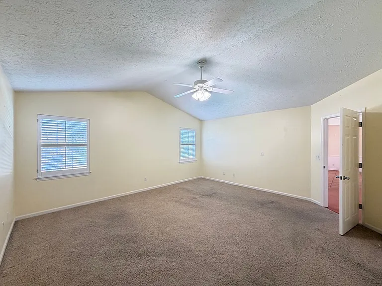 4034 Kristanna Dr — Photo 36