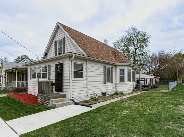 809 S 8th St, Council Bluffs, IA 51501