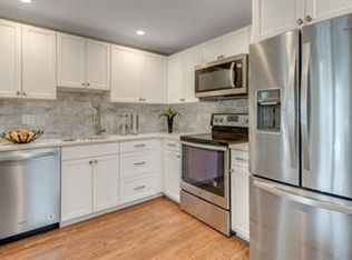 6-8 Hazelmere Rd #2M, Roslindale, MA 02131