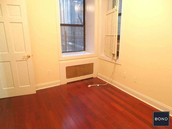 3rd image of 440-444 W End Ave