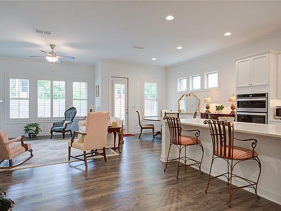 5th image of 3220 Fitzgerald Way