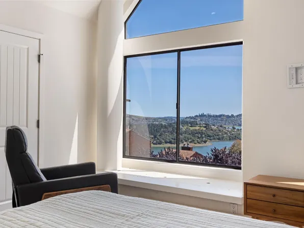 363 Headlands Court, Sausalito, CA 94965