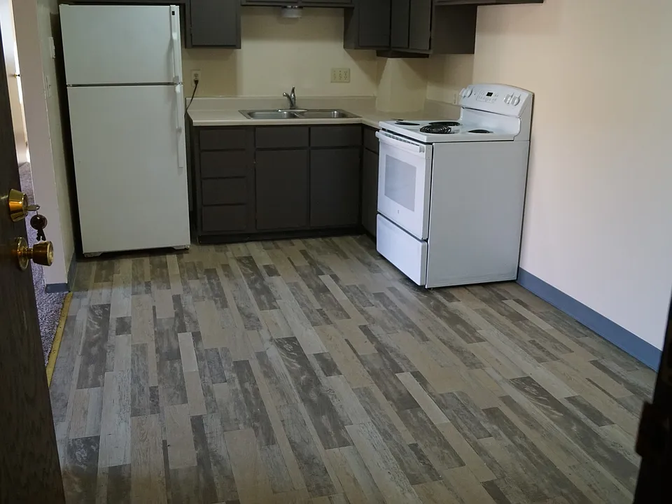Arnold's Park Apartments