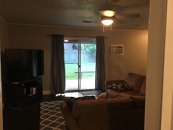 4th image of 4210 Fleet Ln