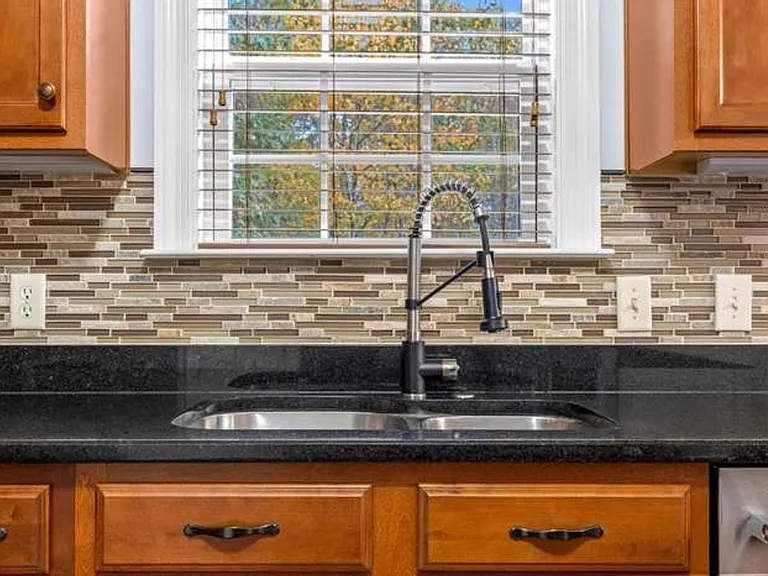 7160 Neville Dr — Photo 11