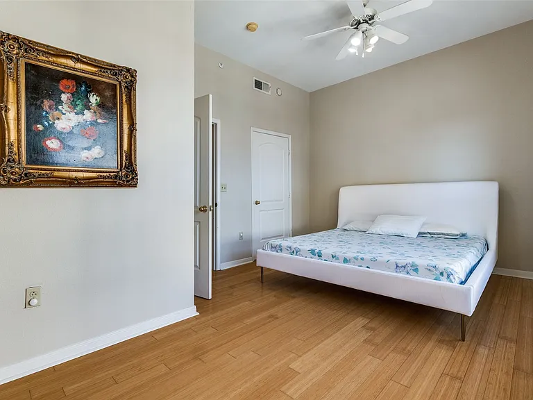 3225 Turtle Creek Blvd #1017 — Photo 9