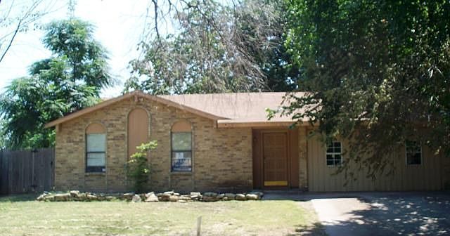 1st image of 618 Meadowglen Dr