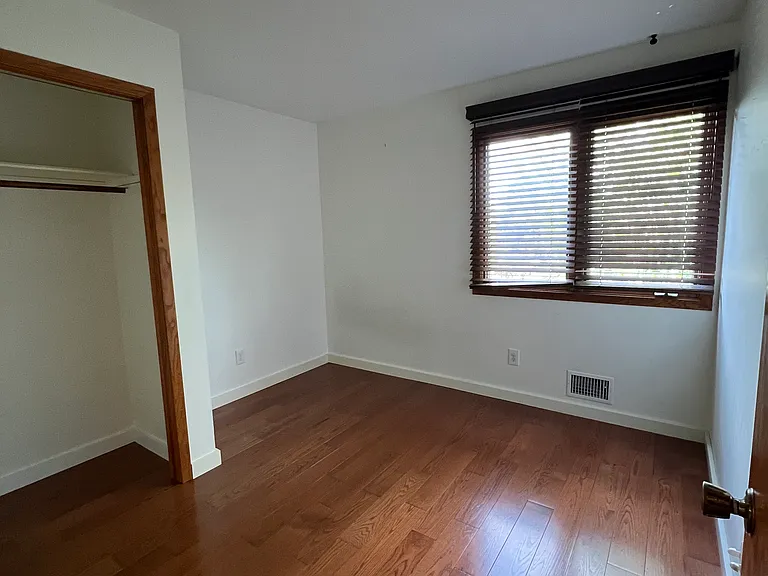 88 8th Ave NE — Photo 18