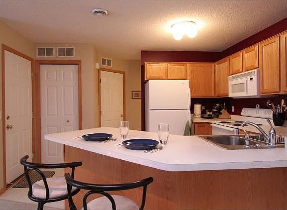 4th image of 1641 Riverwood Dr