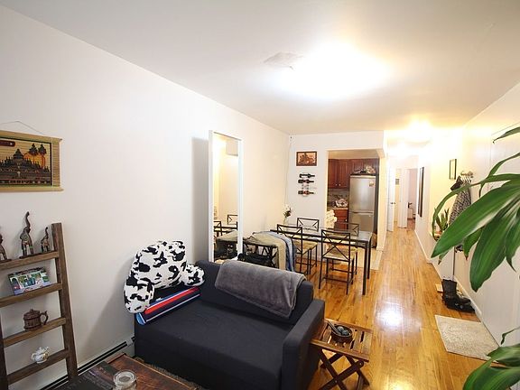 4th image of 982A Rogers Pl APT 3