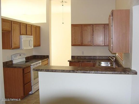 2nd image of 2590 W Glenbrook Way