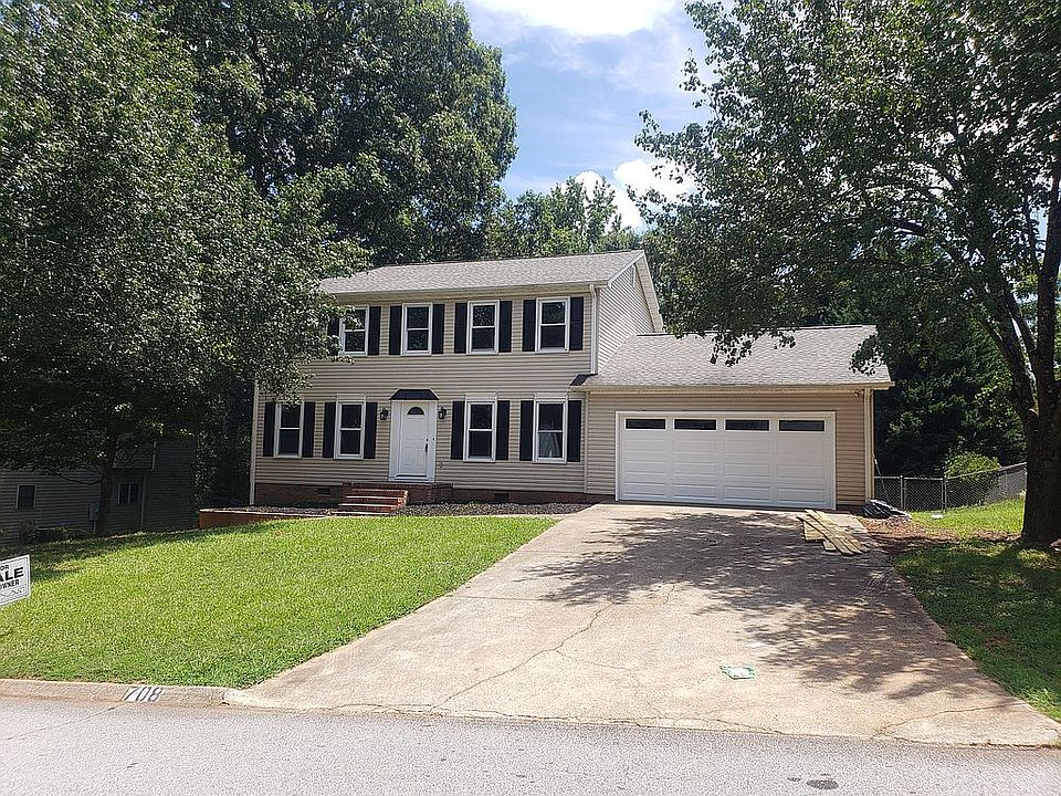 1st image of 708 Pineapple Pointe