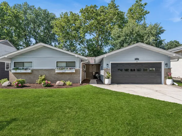 1124 59th St, Downers Grove, IL 60516
