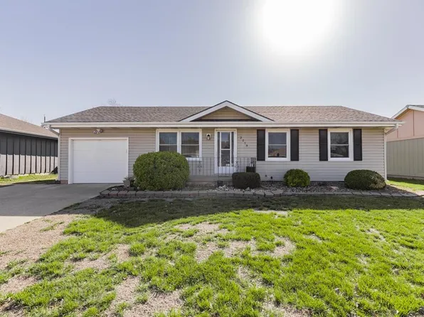 2219 Shalimar Dr, Salina, KS 67401
