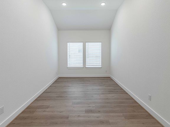 2nd image of 6417 Green Enclave Trl