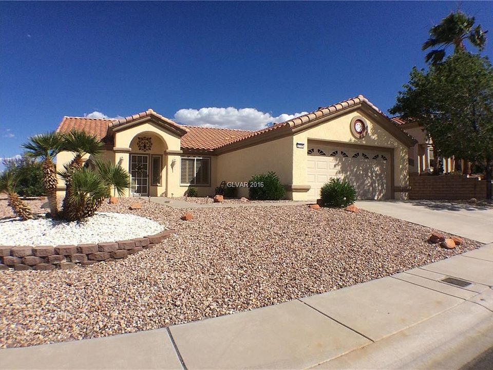 1st image of 2708 Hanging Rock Dr