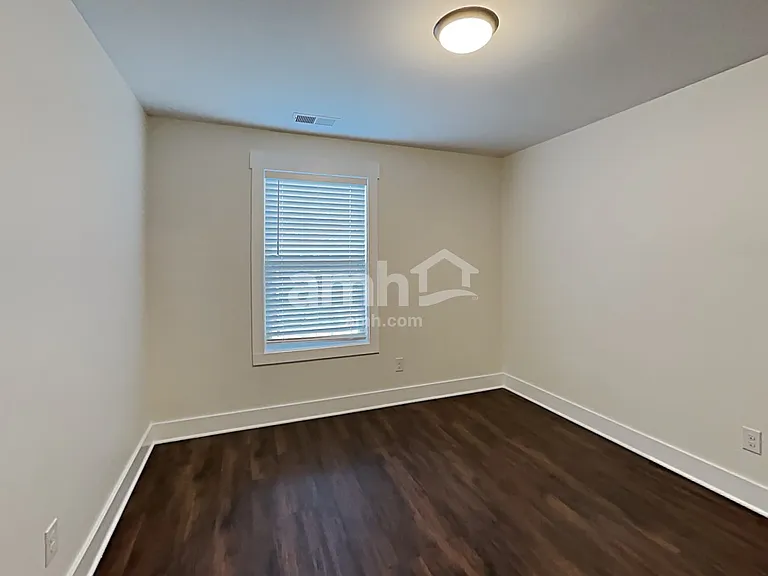 1104 Westlawn Blvd — Photo 18