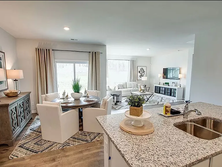 4161 Dolly Way — Photo 3