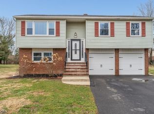 87 Lynnfield Ter, Lopatcong Twp., NJ 08865