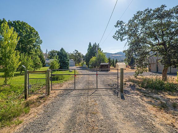 5th image of 5498 Butte Falls Hwy