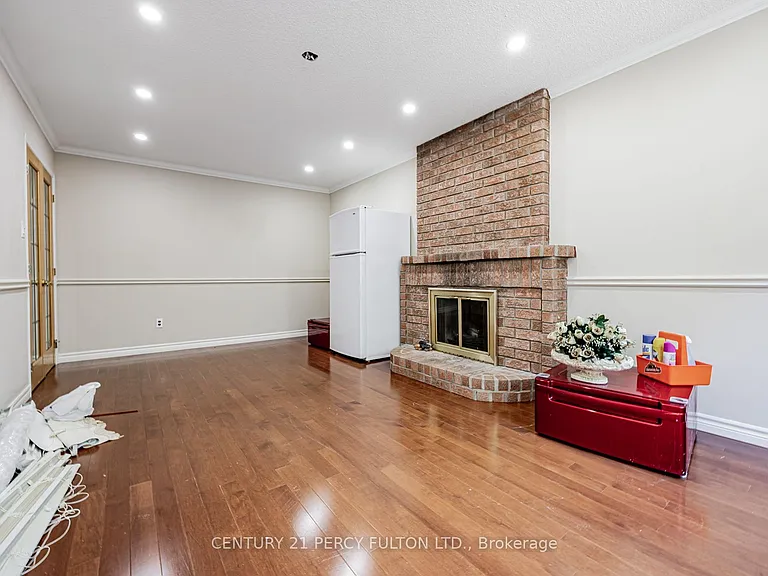 81 Ennisclare Pl — Photo 14