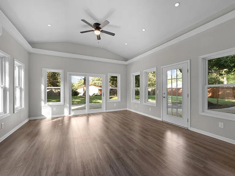 435 Currituck Dr — Photo 62