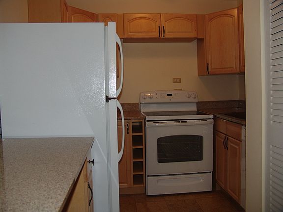 2nd image of 4531 McPherson Ave APT 102