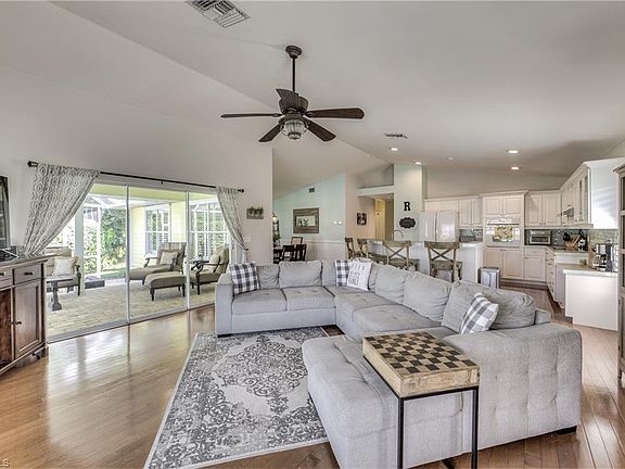 4th image of 6604 Willow Lake Cir