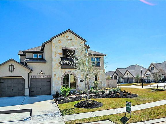 3rd image of 28927 Concan Crossing Ct