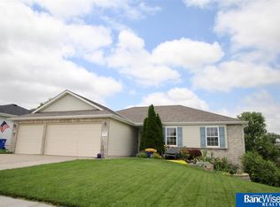 7940 Medicine Hat Rd, Lincoln, NE 68505