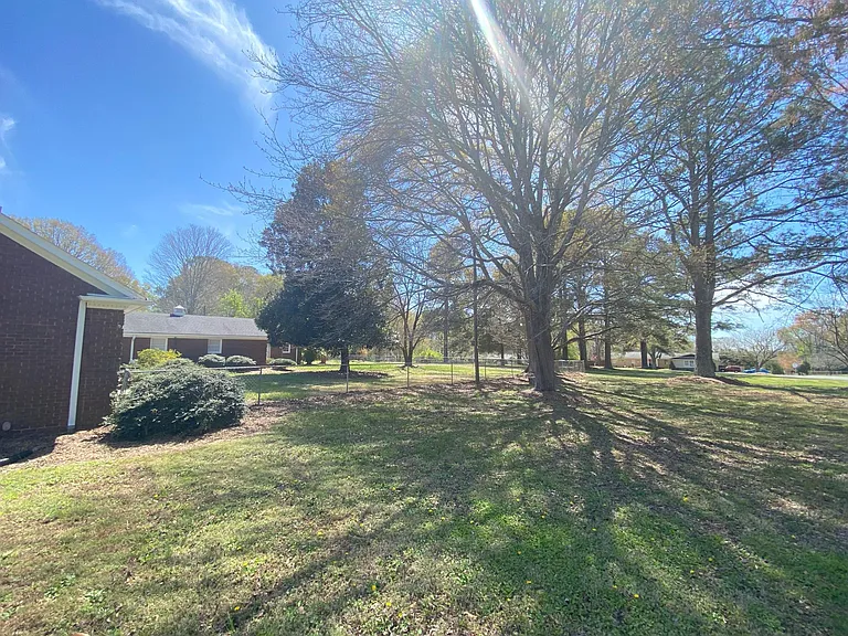 2400 E Blackstock Rd — Photo 4