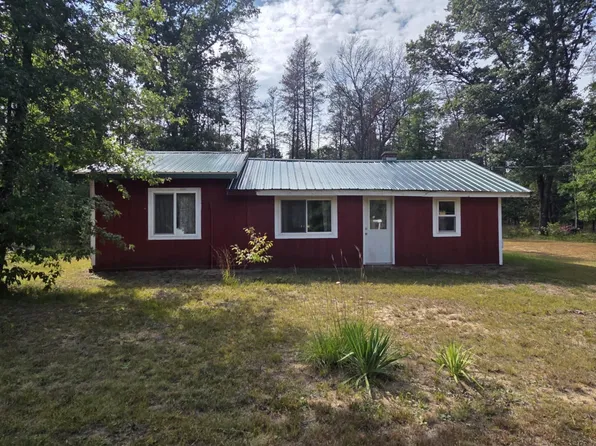 5237 N Twin Creek Rd, Luther, MI 49656