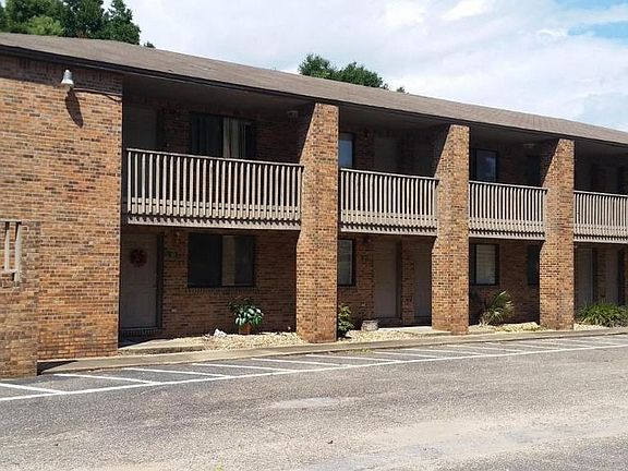 2nd image of 7 Birch St APT 106