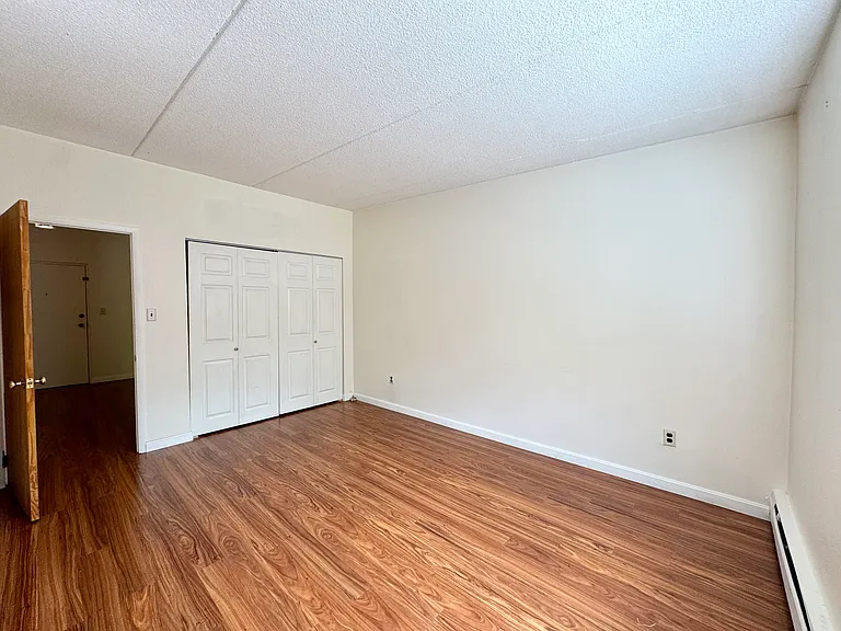80 N Warren St #20 — Photo 19