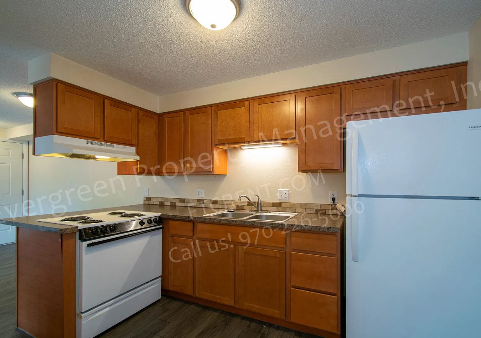 Mosher Manor — Photo 2