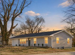 116 E Hadley Street, Aurora, MO 65605