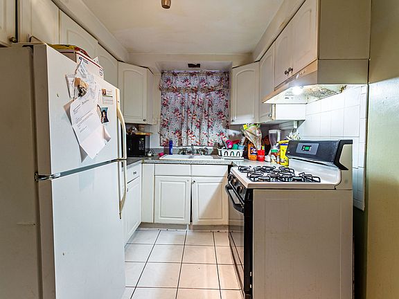 2nd image of 7182 W Dickens Ave
