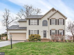 1035 Caspian Dr, York, PA 17404