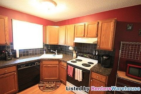 3rd image of 12589 Alder St NW