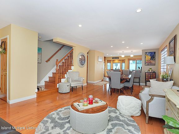 3rd image of 36 Boyce Ave