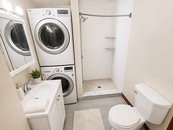 3rd image of 116 Bremen St APT 3