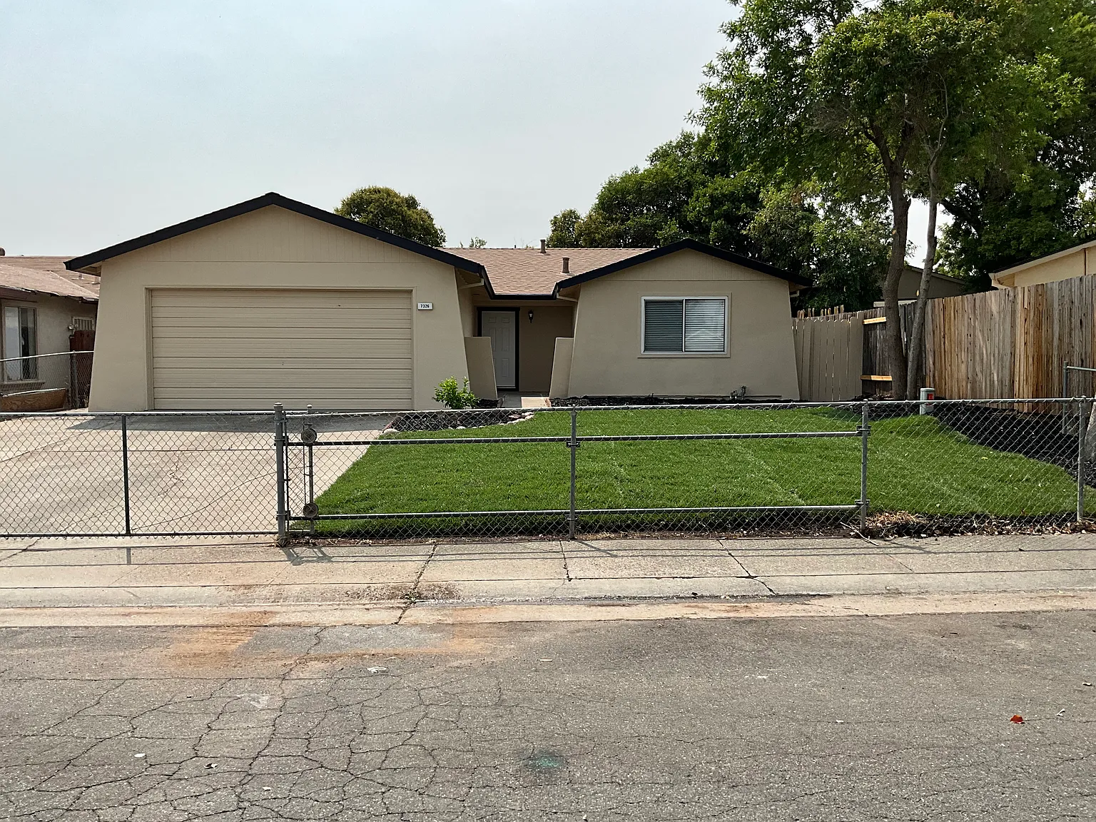 4 bed, 1338 sqft, $2,995 — Photo 1