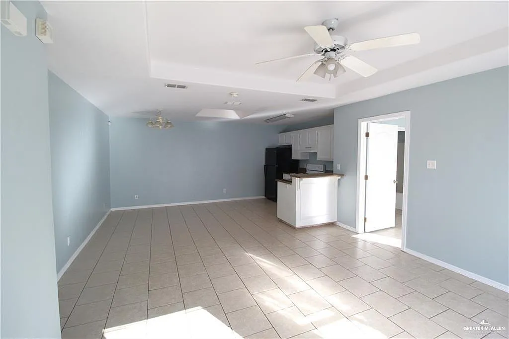 2 bed, 2.0 bath, 1069 sqft, $875 — Photo 3