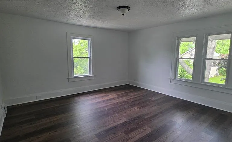 804 Work Dr — Photo 7