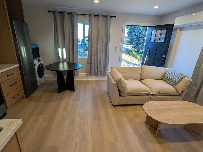 2322 Bonita St #B — Photo 3