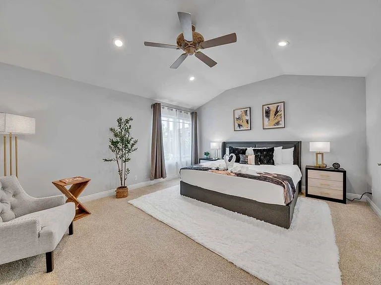 20 Coldbrook — Photo 4