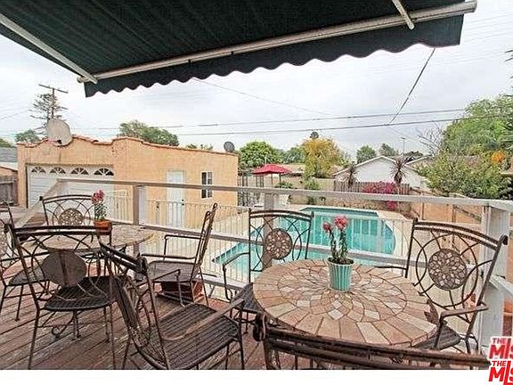 2nd image of 440 W 64th Pl