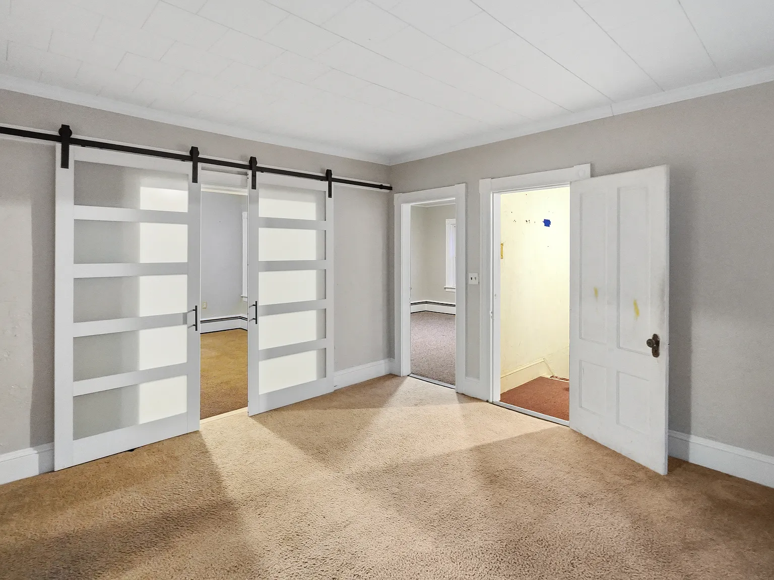 3 bed, $1,750 — Photo 2