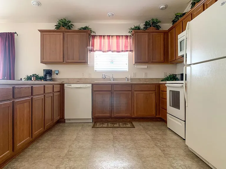 2290 Nackman Pl — Photo 22