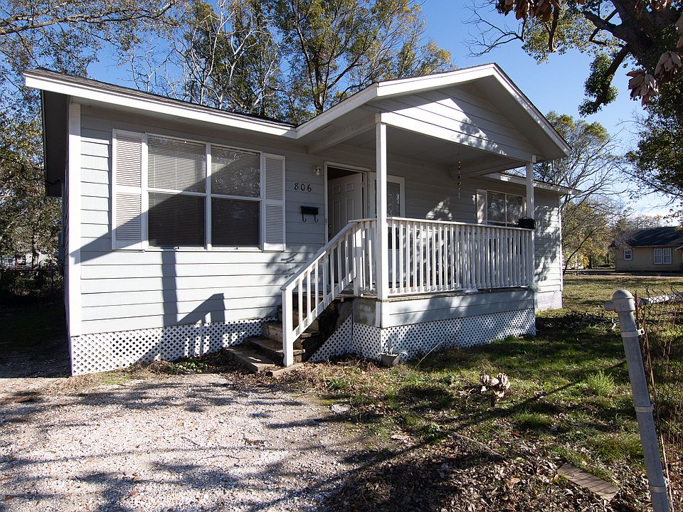 Front of Home-806 12th St Orange TX